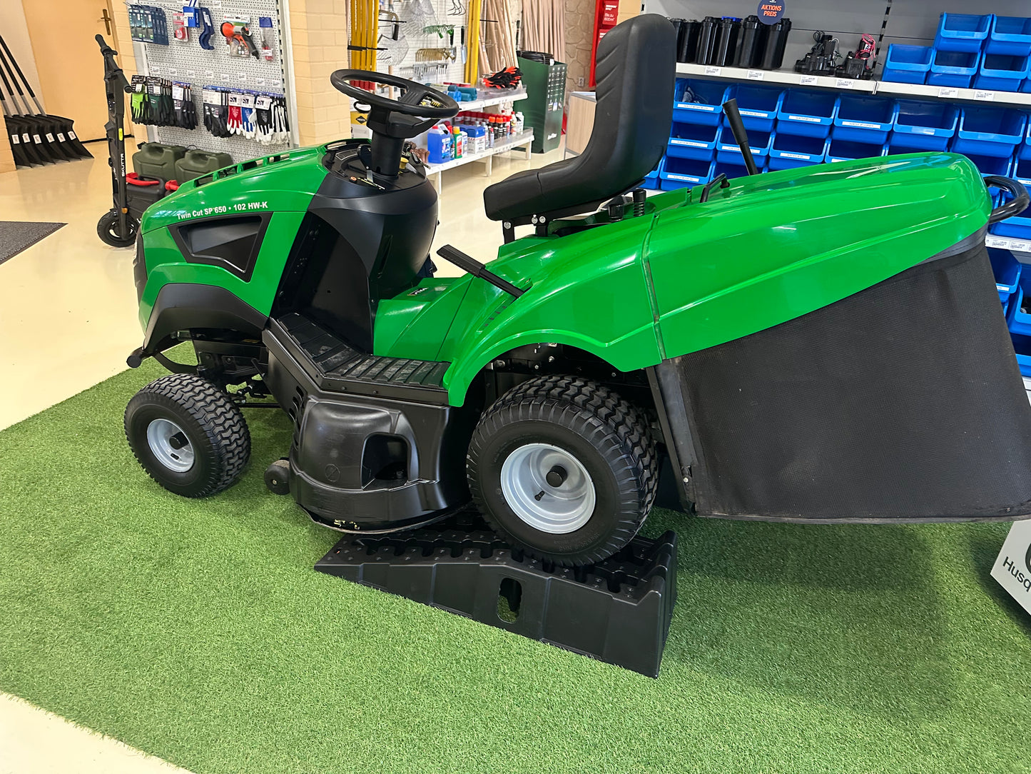 Stiga Aufsitzmäher Twin Cut SP 650 102HW-K, Gebrauchtmaschine